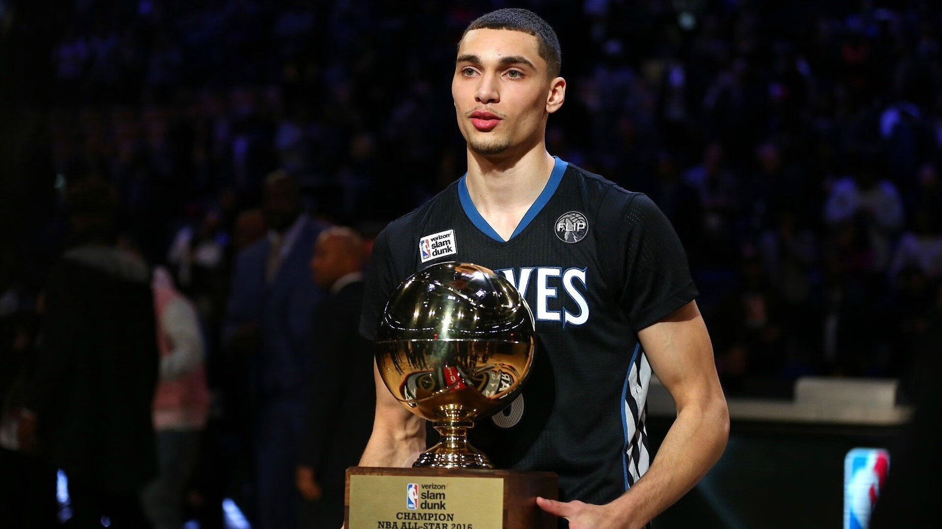 “青春永不止步”青少年足球+篮球跨界运动会在成都盛大开幕，鼓励多运动融合